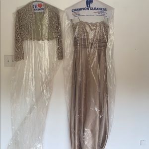 Bed auto full Mother of the bride or groom dress!